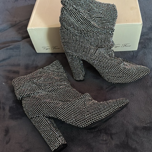 Rhinestone slouch bootie - Picture 2 of 3